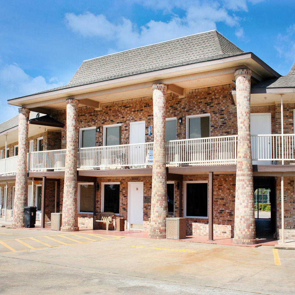 Columbia Lakes Hotel & Conference Center West Columbia Exterior photo